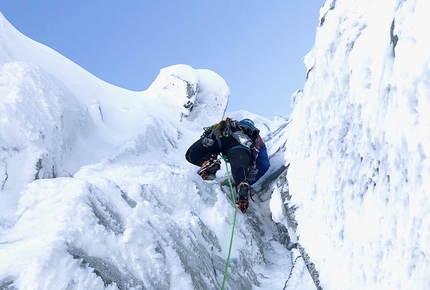 Grand Flambeau Mont Blanc, Ezio Marlier - Ezio Marlier on Grand Flambeau (Mont Blanc) making the first ascent of Cuori di ghiaccio with Sergio Fiorenzano