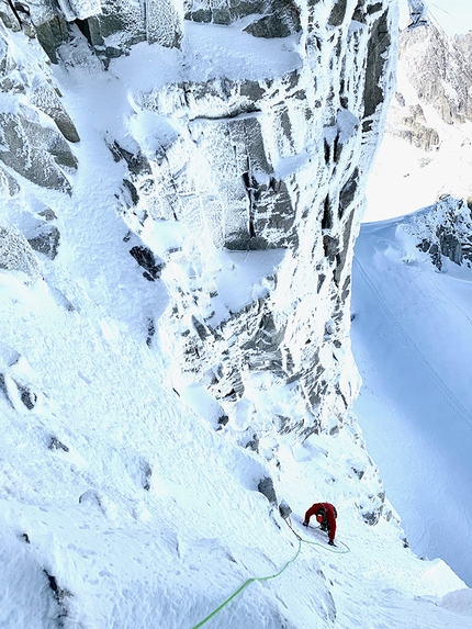 Grand Flambeau Mont Blanc, Ezio Marlier - Sergio Fiorenzano on Grand Flambeau (Mont Blanc) making the first ascent of Cuori di ghiaccio with Ezio Marlier