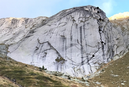 Val di Mello, Escudo del Qualido, Caterina Bassi, Martino Quintavalla - Il tracciato di El despertador fotonico all'Escudo del Qualido, Val di Mello, di Caterina Bassi, Martino Quintavalla 10/2019