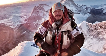 Nirmal Purja. Il 36enne Nepalese ha impiegato sei mesi e sei giorni per salire tutti i quattordici ottomila - Nirmal Purja. The 36-year-old Nepalese mountaineer required just six months and six days to climb all fourteen eight-thousanders