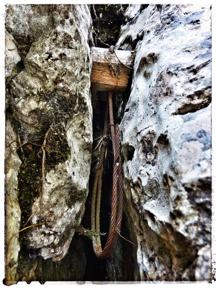 Via dei Camorzieri, Monti del Sole, Dolomiti Bellunesi, Beppe Ballico, Saverio De Toffol - Vecchio cuneo su L7, Via dei Camorzieri, Monti del Sole, Dolomiti Bellunesi