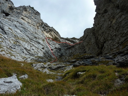 Via dei Camorzieri, Monti del Sole, Dolomiti Bellunesi, Beppe Ballico, Saverio De Toffol - Il traverso prima dell'uscita di Via dei Camorzieri, Monti del Sole, Dolomiti Bellunesi