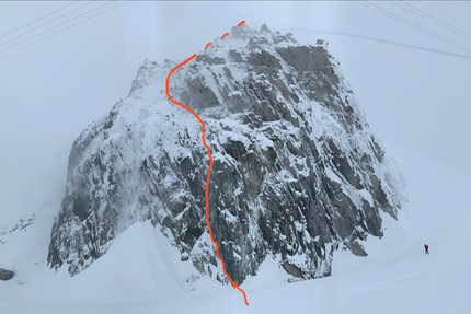 Grand Flambeau Monte Bianco, Ezio Marlier - Grand Flambeau (Monte Bianco) e il tracciato di Ginogigio (Sergio Fiorenzano, Ezio Marlier 30/10/2019)