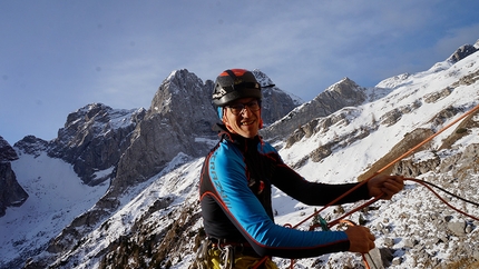 Dolomiti di Brenta, Rolando Larcher, Yurka Libera, Cima Sparavieri - Dolomiti di Brenta: tentativo di prima libera di Yurka Libera alla Cima Sparavieri (Luca Giupponi, Fabio Leoni, Rolando Larcher 30/12/2018)