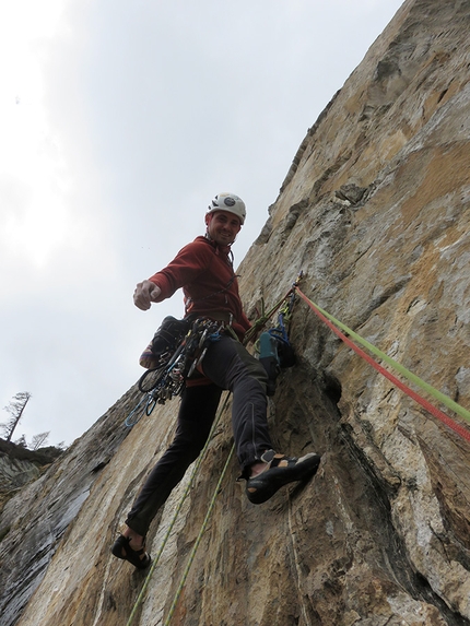 Precipizio di Strem in Val Bodengo: nuova via d’arrampicata Il Vecchio e il Ginepro