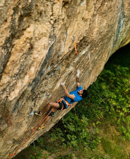 Buster Martin - Buster Martin climbing First Ley 9a+ at Margalef in Spain