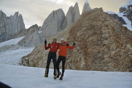 Torre Egger Patagonia - Torre Egger Patagonia: Matteo Della Bordella e Luca Schiera dopo la prima salita di Notti Magiche