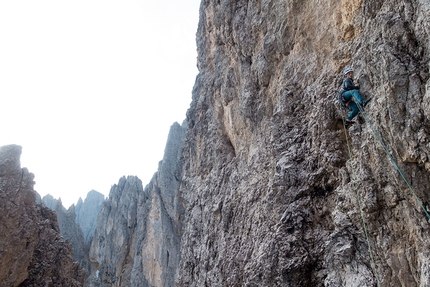 Sassopiatto, Dolomiti - Sassopiatto, Dolomiti: Melodia dl chiet - Cresta dl infiern salito da Martin Dejori, Aaron Moroder, Alex Walpoth (27- 28/08/2019)