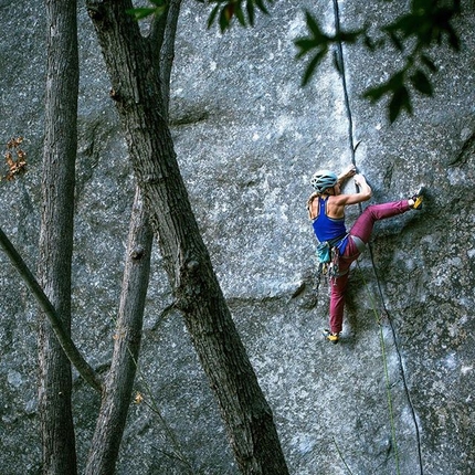 Hazel Findlay miraculous on Magic Line in Yosemite