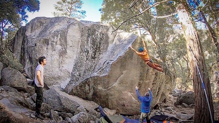 Yosemite boulder - Boulder in Yosemite