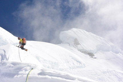 Siula Grande Peru - Siula Grande Peru: making the first ascent of Peruana Supreme (TD, 1000m, Benjamin Billet, Luis Crispin, Nathan Heald, Arttu Pylkkanen, Thomas Schilter 06/2019)