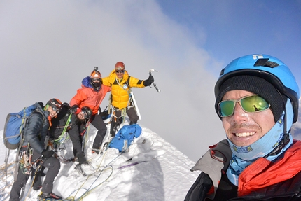 Siula Grande Peru - Siula Grande Peru: making the first ascent of Peruana Supreme (TD, 1000m, Benjamin Billet, Luis Crispin, Nathan Heald, Arttu Pylkkanen, Thomas Schilter 06/2019)