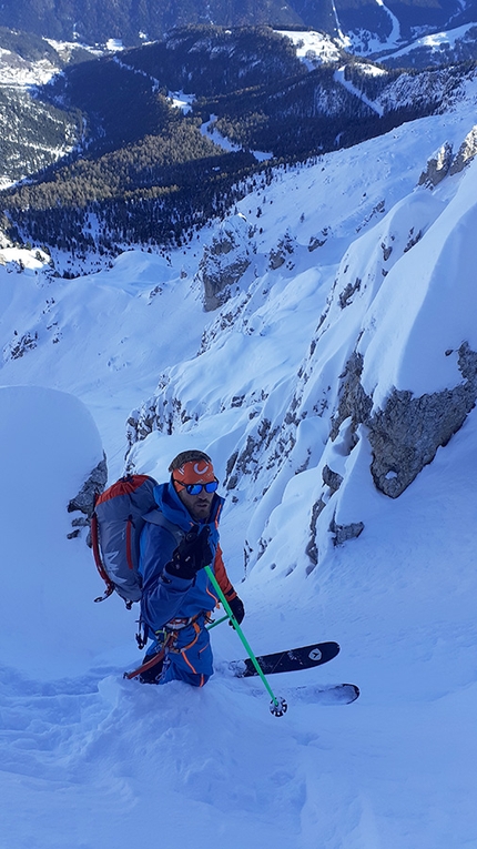 Cima Mugoni Catinaccio, Dolomiti, Lorenzo Battisti, Stefano Tononi - Cima Mugoni parete nord, Catinaccio, Dolomiti: Lorenzo Battisti nel canale a metà parete