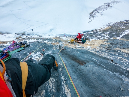 Val Mesdì Dolomites - Para arriba, nach unten e bevilo! in Val Mesdì, Sella, Dolomites (Mirco Grasso, Daniel Ladurner, Santiago Padros 11-12/12/2019)