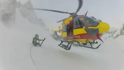 Vallée Blanche fortuitous crevasse rescue