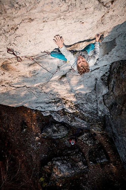 Łukasz Dudek makes 8c rope solo first ascent in Poland