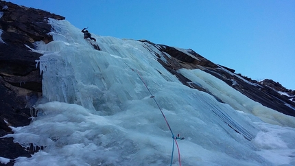 Due nuove cascate di ghiaccio in Valnontey delle Guide Alpine di Cogne