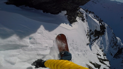 Trident de Comboé in Aosta Valley skied by Davide Capozzi, Alessandro Letey