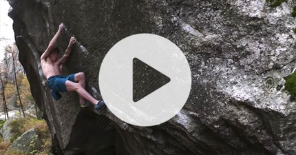 Giuliano Cameroni, Bernd Zangerl bouldering in Valle dell'Orco, Italy