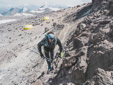 Martin Zhor completa la sua corsa record sull'Aconcagua