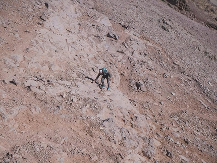 Martin Zhor Aconcagua - Martin Zhor making his record breaking ascent of Aconcagua in 3:38:17