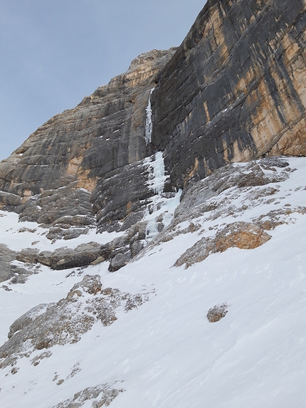 Heiligkreuzkofel Dolomites, Simon Messner, Manuel Baumgartner - Making the first ascent of Raperonzolo up Heiligkreuzkofel / Sass de la Crusc in the Dolomites (Manuel Baumgartner, Simon Messner 18/12/2019 )