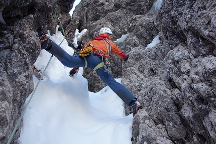 Mur del Pisciadù, Sella, Dolomiti - Simon Kehrer apre Kami(n)kaze sul Mur del Pisciadù, Sella, Dolomiti (Simon Kehrer, Lukas Troi 15/01/2020)