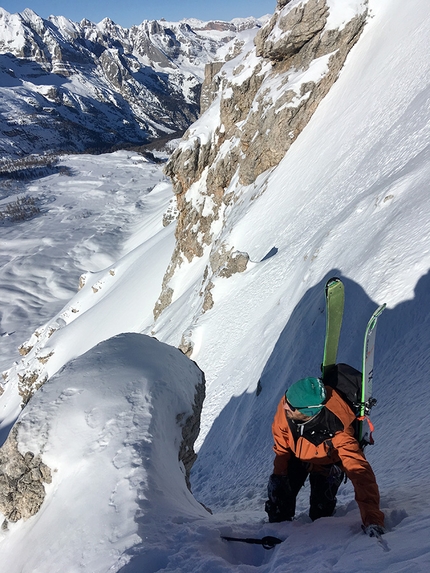 Monte Fibion Brenta Dolomites - Skiing Canale del Boomerang, Monte Fibion, Brenta Dolomites (Martin Giovanazzi, Vincenzo Mascaro 05/12/2019)