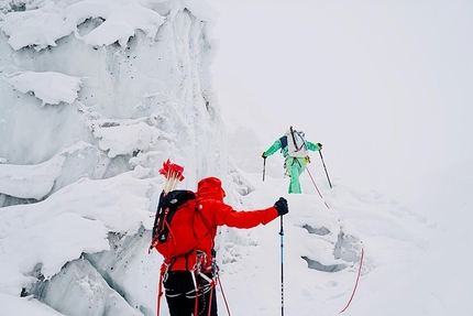 Simone Moro, Tamara Lunger, Gasherbrum - Simone Moro and Tamara Lunger finding their way through the labyrinth of crevasses and seracs above Gasherbrum Base Camp