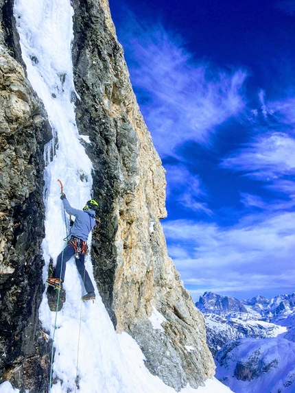 Pale di San Martino Dolomiti - Durante l'apertura di Indusia, Altipiano delle Pale Col dei Cantoni, Pale di San Martino, Dolomiti (Renzo Corona, Flavio Piccinini 07/12/2019)