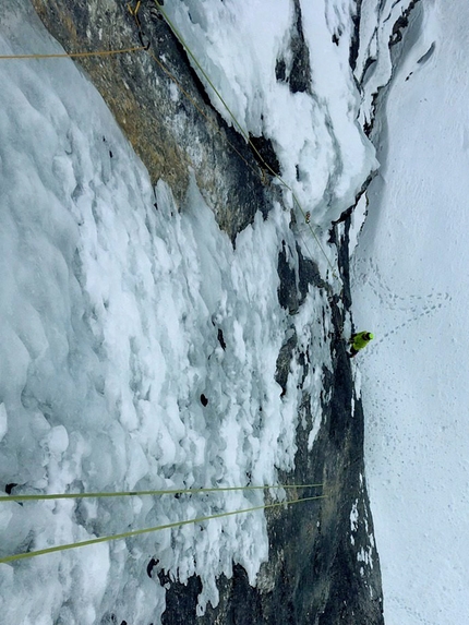 Pale di San Martino Dolomiti - Renzo Corona e Flavio Piccinini aprono Crostoli alla Lasta Moia, Cima della Madonna, Pale di San Martino, Dolomiti il 02/01/2020)