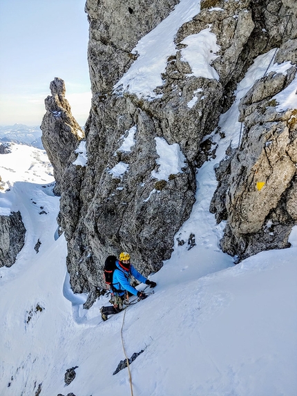 Dente dei Camosci, Alpi Orobie Bergamasche - Via Zero Peones, Avancorpo Dente dei Camosci (Cristian Candiotto, Roberto Tommasetto 01/2020)