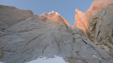 Cerro Torre Patagonia - La mitica parete Est del Cerro Torre in Patagonia, tentata a cavallo tra il 1980 e 1981 da Philip Burke e Tom Proctor lungo il Diedro degli Inglesi