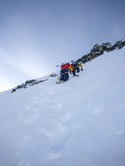 Punta Patrì Gran Paradiso - Punta Patrì Sud Gran Paradiso: ascending prior to the first descent of Linea Continua (Davide Capozzi, Alessandro Letey, Mike Arnold 22/01/2020)