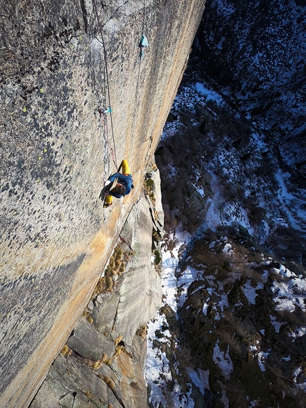 Matteo Della Bordella repeats Itaca nel Sole in Valle dell'Orco, Italy