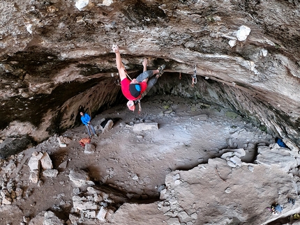 Iker Pou - Iker Pou making the first ascent of La Nave de los Locos 9a on the island of Mallorca in Spain, January 2020