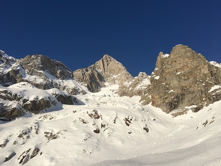 Petite Jorasses, Monte Bianco - Canale Ovest delle Petite Jorasses, Monte Bianco: la discesa di Denis Trento, gennaio 2020