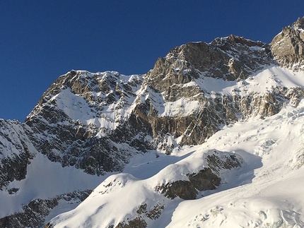 Petite Jorasses, Monte Bianco - Canale Ovest delle Petite Jorasses, Monte Bianco: la discesa di Denis Trento, gennaio 2020