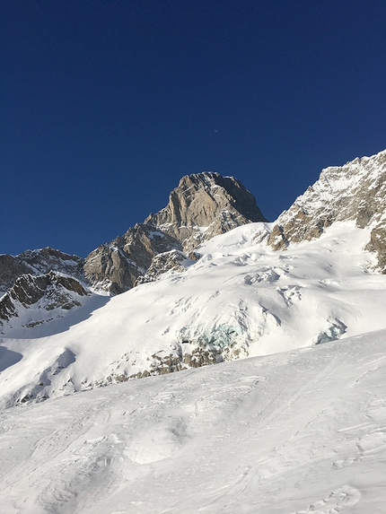 Petite Jorasses, Monte Bianco - Canale Ovest delle Petite Jorasses, Monte Bianco: la discesa di Denis Trento, gennaio 2020