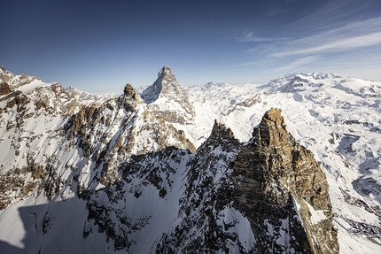 Matterhorn Grandes Murailles - Matterhorn Grandes Murailles: from 20 - 23 January 2020 Italian mountain guides François Cazzanelli and Francesco Ratti completed the first winter enchainment of the Furggen chain, Matterhorn, Grandes Murailles chain and Petites Murailles chain