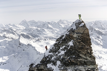 Cervino Grandes Murailles - Cervino Grandes Murailles: primo concatenamento invernale in 4 giorni e 40 ore complessive per François Cazzanelli e Francesco Ratti. Dal 20 al 23 gennaio 2020 le due guide alpine hanno salito la Catena Furggen, il Cervino, la Catena delle Grandes Murailles e la Catena delle Petites Murailles.