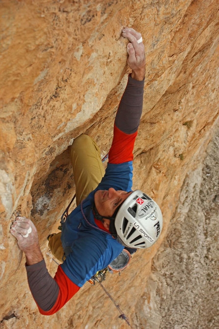 Red, Moon and Star - Kizilin Bacì (Ala Daglar) - Rolando Larcher on the seventh pitch of Red, Moon and Star