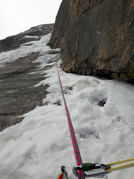 Parete dei Militi - Sul terzo tiro di Milit-ice alla Parete dei Militi (Elio Bonfanti, Marino Cuccotto, Francesco Vaudo 26/01/2020)