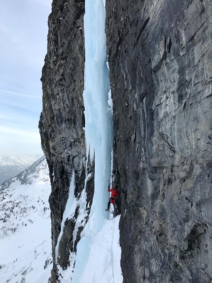 Rochers de Gagnières, Dent du Midi, Alpi Chablais - Simon Chatelan e Nicolas Jaquet aprono Fury Road al Rochers de Gagnières, Alpi Chablais il 25/01/2020