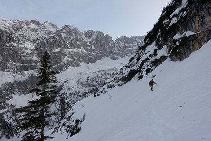 Velo del Piss, Val Sorapiss, Dolomiti - Velo del Piss, Val Sorapiss, Dolomiti: lungo la discesa