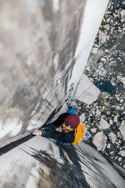 Carie, marble quarries, Apuan Alps - Carie: Marzio Nardi rock climbing in the marble quarries of the Apuan Alps