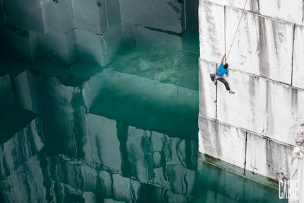 Carie, marble quarries, Apuan Alps - Carie: rock climbing in the marble quarries of the Apuan Alps