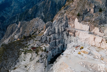 Carie, marble quarries, Apuan Alps - Carie: rock climbing in the marble quarries of the Apuan Alps