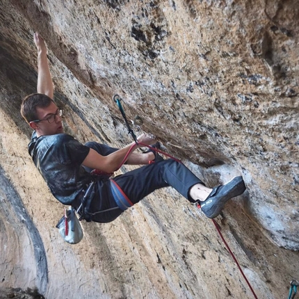 Will Bosi climbs his first 9b, La Capella at Siurana in Spain