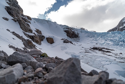 Cerro Cachet Patagonia - La prima salita dalla parete NE di  Cerro Cachet in Patagonia (Lukas Hinterberger, Nicolas Hojac, Stephan Siegrist)